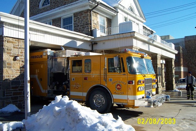 Engine 12 just fits!  Standby at Station 9 in Newark, Delaware